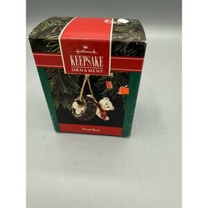 Hallmark Keepsake 1992 Tread Bear Ornament Tire Swing Bear Paws w/ Box